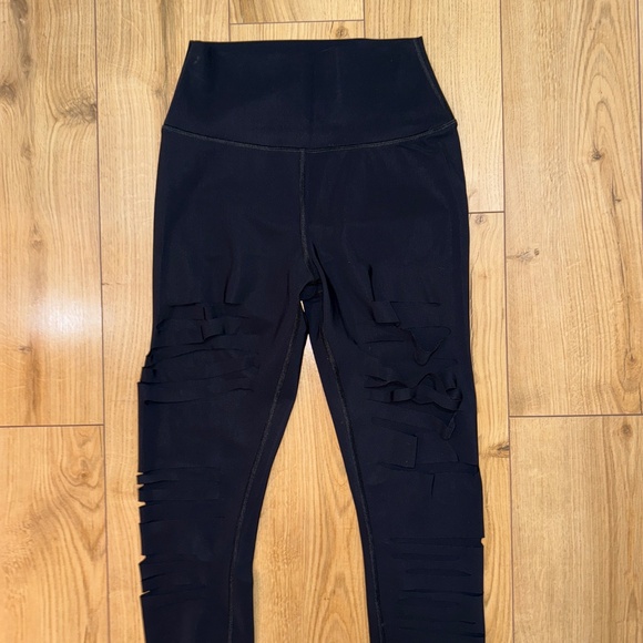 ALO - High Waist Extreme Ripped Warrior Leggings - BNWOT - Picture 6 of 10